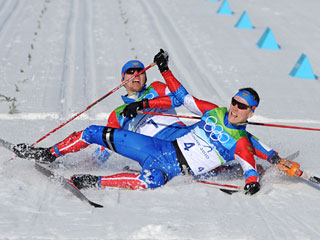 Первое золото России принес лыжный спринт