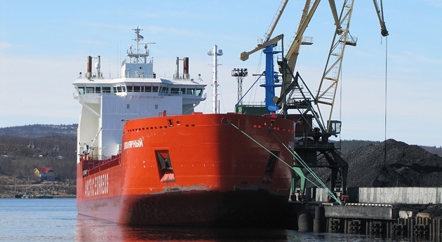 Работникам Мурманского морского торгового порта повысили заработную