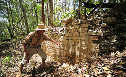 В Мексике археологи обнаружили затерянный в джунглях древний город индейцев майя - фото 1