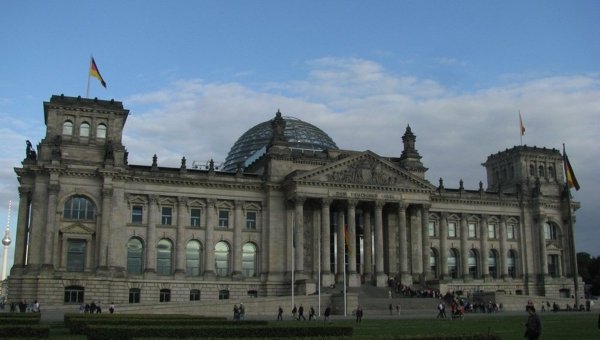 Немецкая СДПГ затевает опасную игру с голосованием, считает эксперт