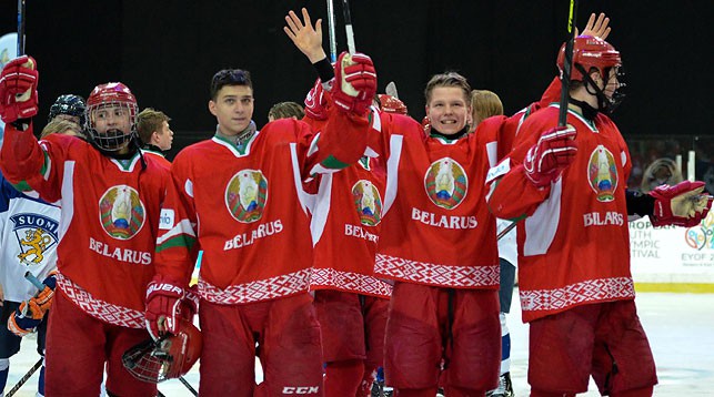 Белорусские хоккеисты победили Финляндию на Европейском юношеском олимпийском фестивале в Сараево и вышли в финал